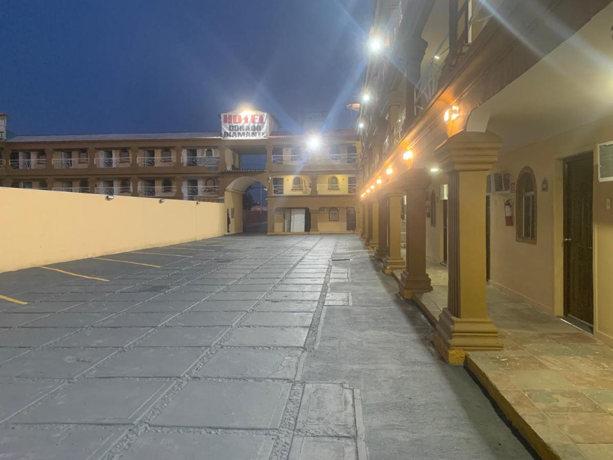 Hotel Los Arcos Мехикали Экстерьер фото