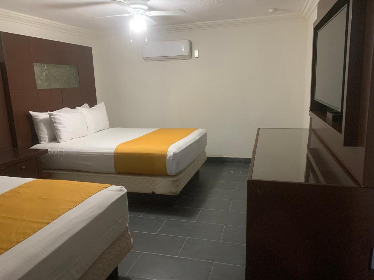 Hotel Los Arcos Мехикали Экстерьер фото