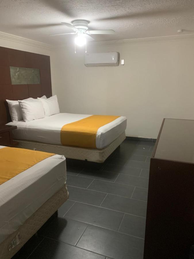 Hotel Los Arcos Мехикали Экстерьер фото