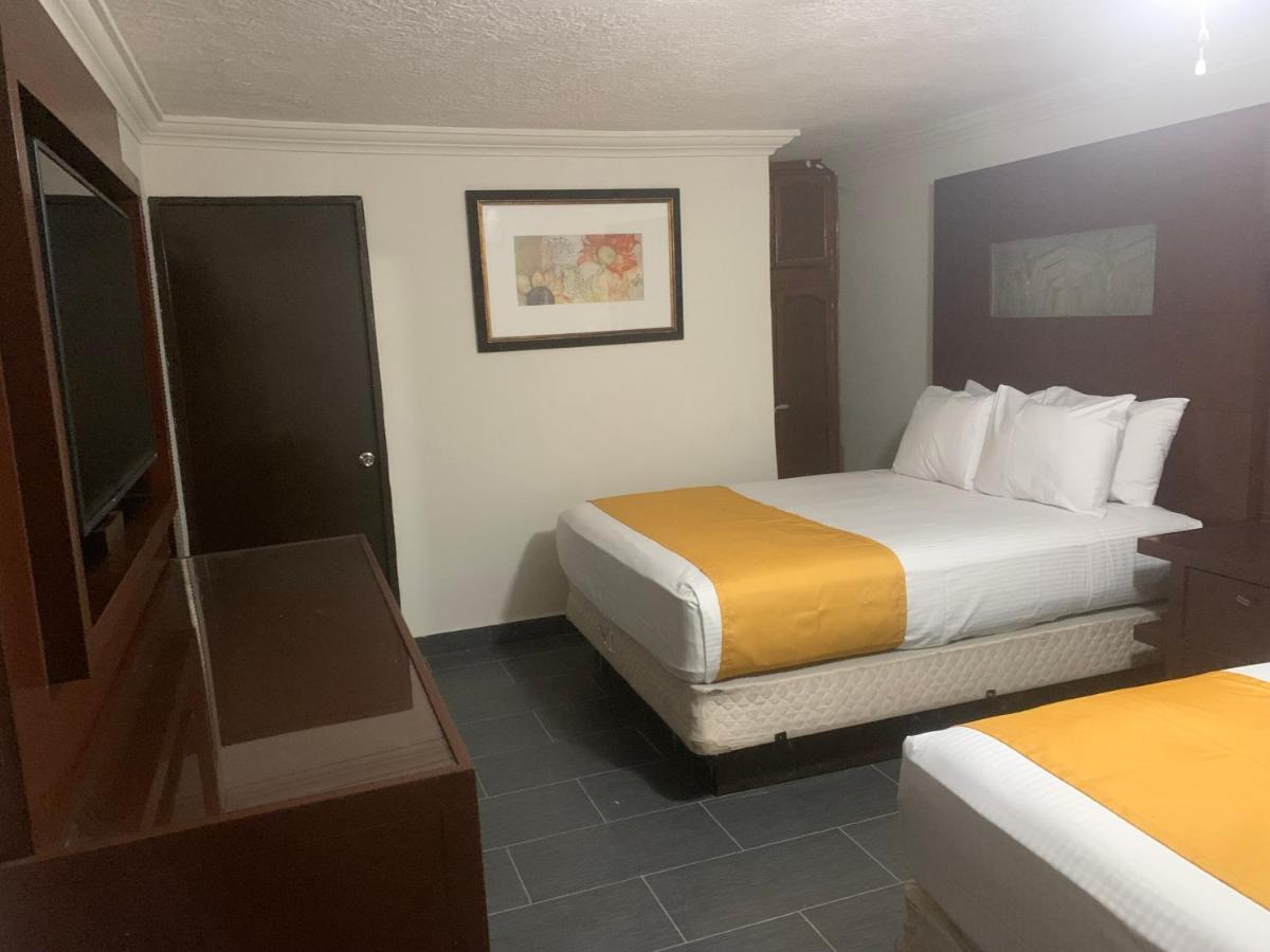 Hotel Los Arcos Мехикали Экстерьер фото